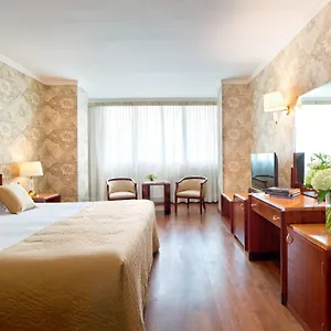 4* מלון Starhotels Du Parc